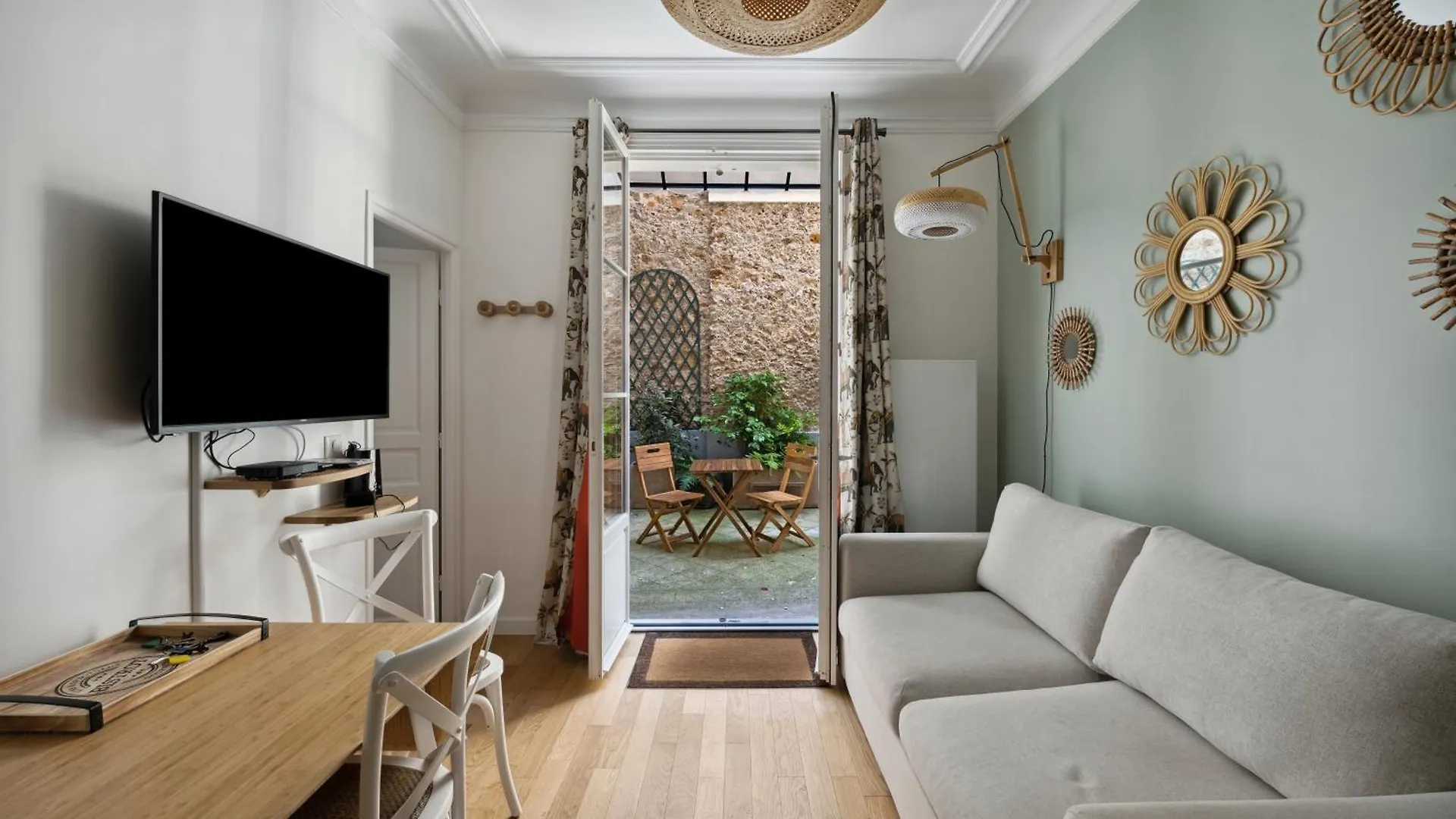 La Maison Kleber - Luxury Apartments, Champs-Elysees - Eiffel Tower Paris Apartment